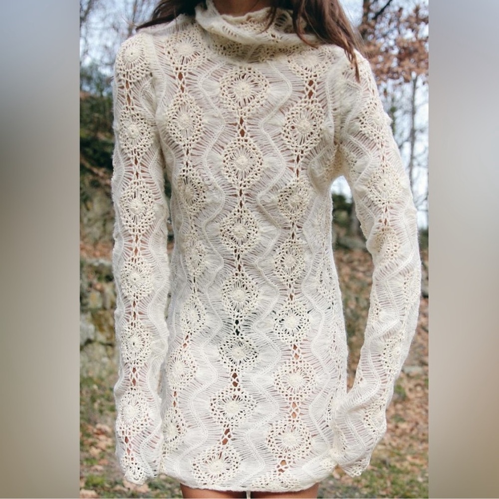 Zara crochet long sleeves short winter dress - Picture 7 of 12